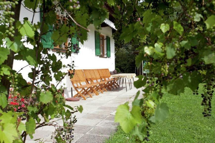 Haus Waldhof Apartment Brixen im Thale Exterior photo
